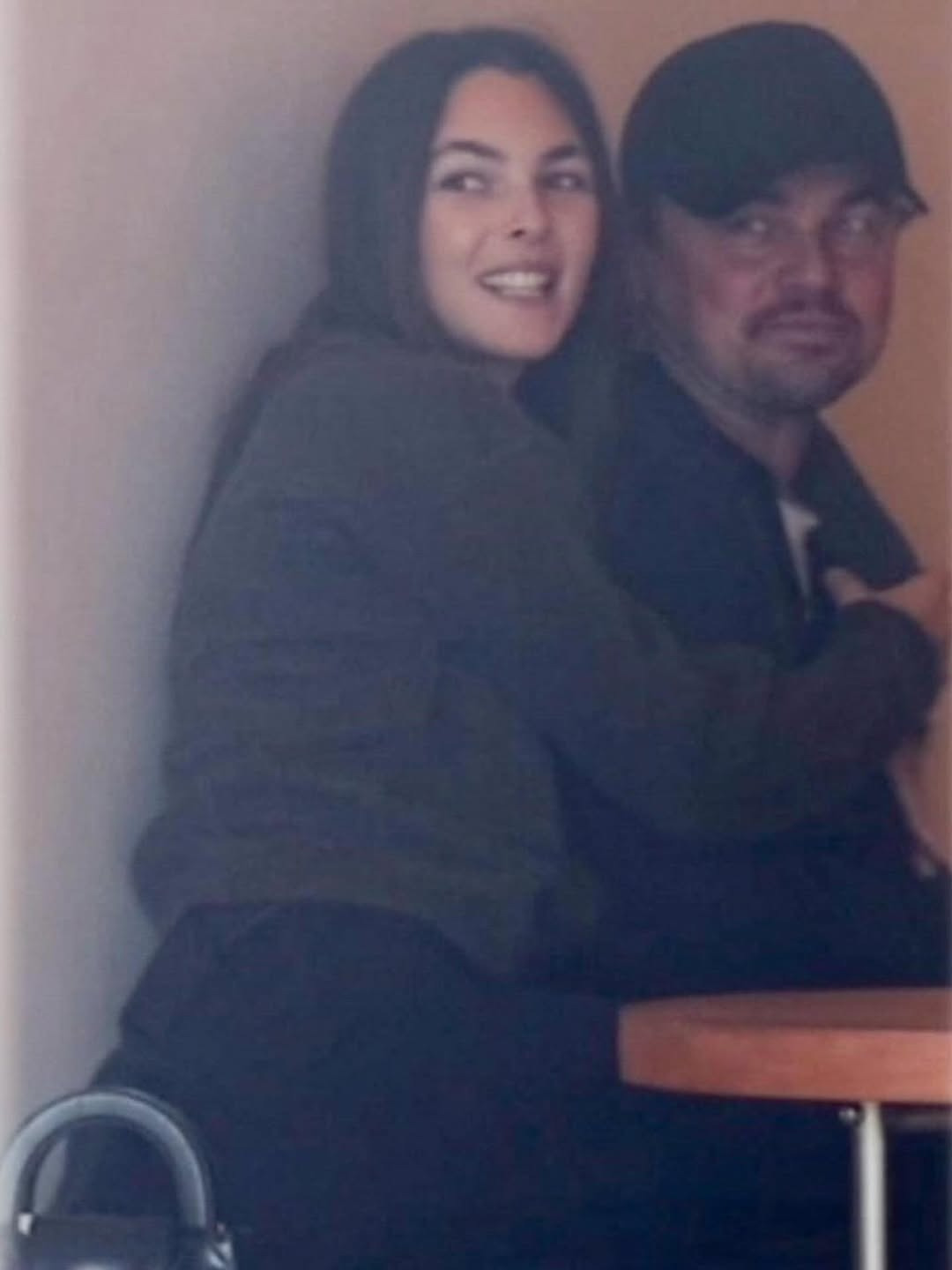 최근 LA에서 데이트하는 레오나르도 디카프리오 & 비토리아 세레티 | 인스티즈