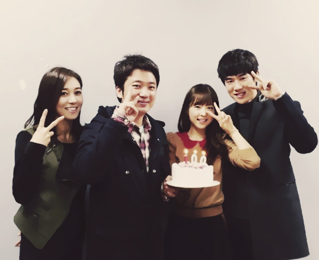 체구(덩치)가 정말 작은걸로 유명한 여자연예인 TOP3 (남자랑 키차이 체격차이...) | 인스티즈