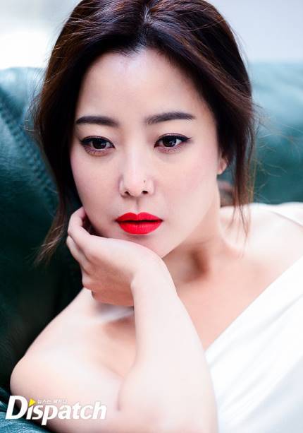 디스패치가 찍은 김희선 최근ㄷㄷㄷㄷ | 인스티즈