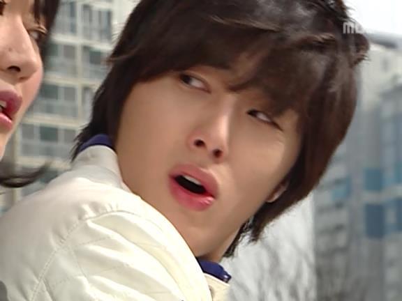 [거침없이하이킥] 나이따윈 상관 없는 윤호.jpg | 인스티즈