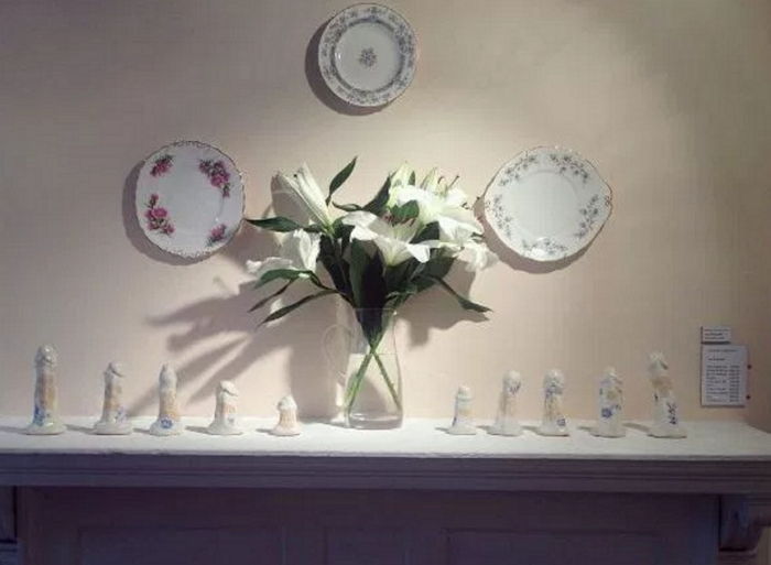 전 남친들 성기 본 떠 거실 '장식품' 만든 18살 소녀 | 인스티즈