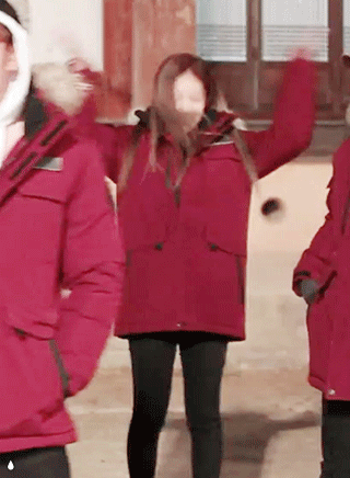 카톡 잘 씹을거같이 생겼는데 성격은 의외인 블랙핑크 제니.gif | 인스티즈