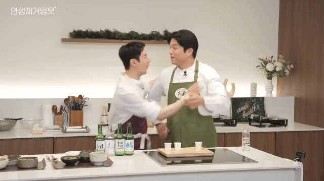 안성재가 이제훈 조오온나 좋아하넼ㅋㅋㅋ | 인스티즈