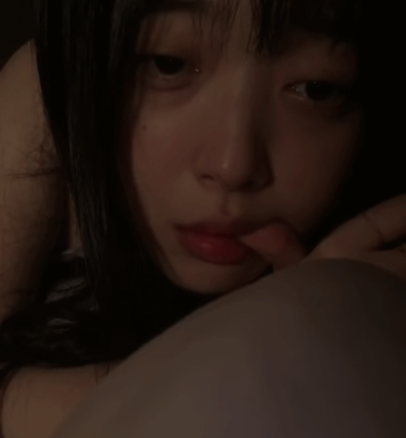 인스타 라이브에서 악플 읽던 설리 표정 변화.jpgif | 인스티즈