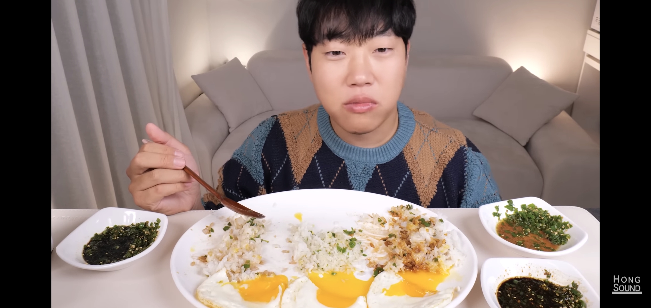 논란의 선재스님 11만원짜리 간장 먹어보고 충격받은 유튜버 반응.jpg | 인스티즈