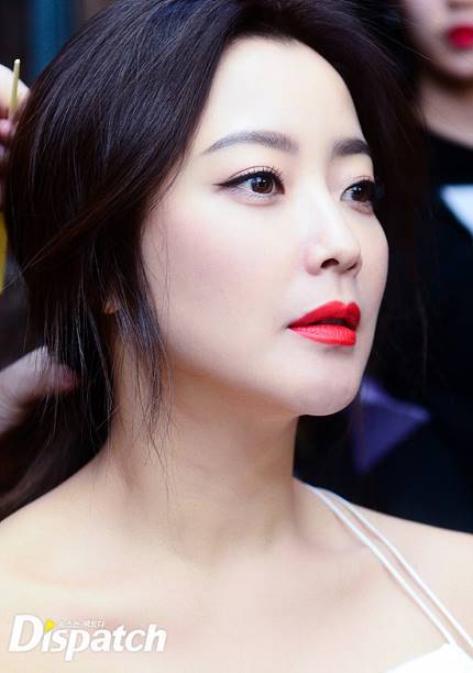 디스패치가 찍은 김희선 최근ㄷㄷㄷㄷ | 인스티즈