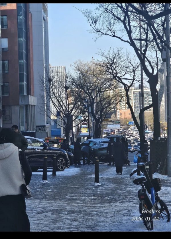 오늘자 청담동 추돌 사고 | 인스티즈