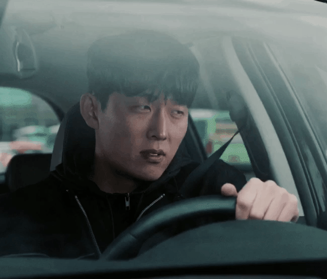 열혈사제 마지막회 때 내린 머리에 죄수복 입고 회춘한 황철범.jpgif (feat.껍데기는 아무 죄가 없어..) | 인스티즈