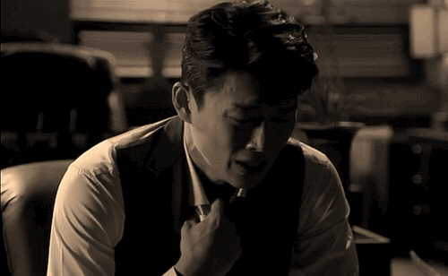 열혈사제 마지막회 때 내린 머리에 죄수복 입고 회춘한 황철범.jpgif (feat.껍데기는 아무 죄가 없어..) | 인스티즈