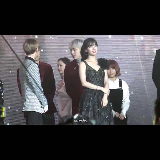 항상 얼굴 크다고 올라오는 수지 얼굴 크기 비교사진 ㄷㄷㄷ | 인스티즈