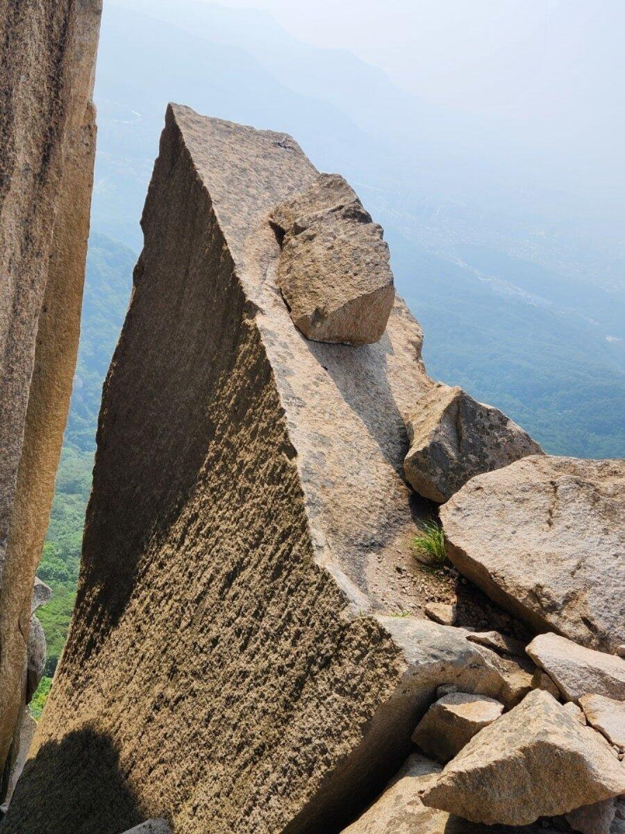 목숨걸고 올라가야하는 도봉산 타이타닉 바위 | 인스티즈