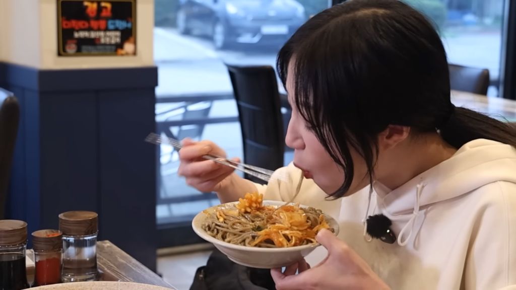 한 명도 성공 못한 매운짬뽕에 도전한 쯔양 | 인스티즈