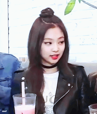 카톡 잘 씹을거같이 생겼는데 성격은 의외인 블랙핑크 제니.gif | 인스티즈