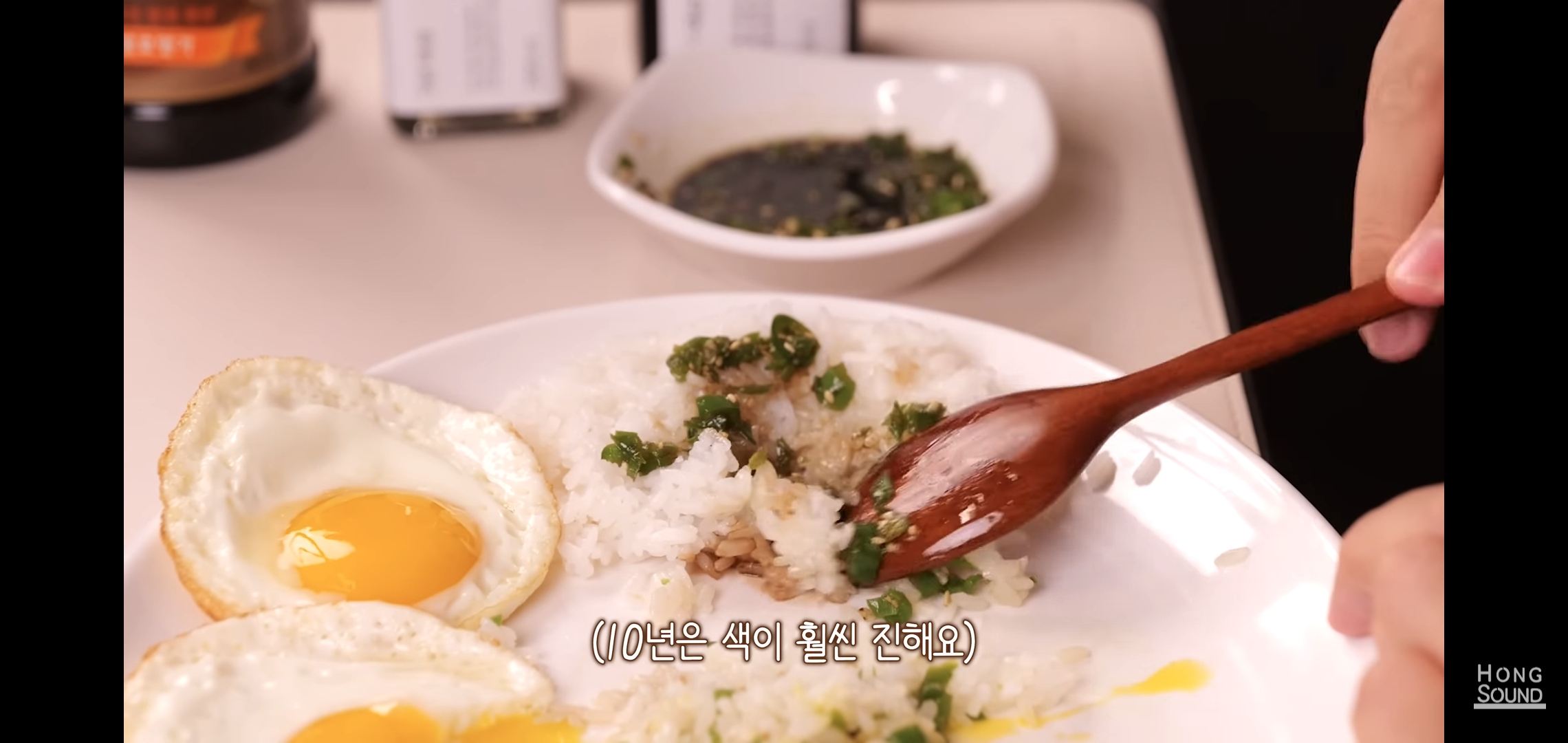 논란의 선재스님 11만원짜리 간장 먹어보고 충격받은 유튜버 반응.jpg | 인스티즈