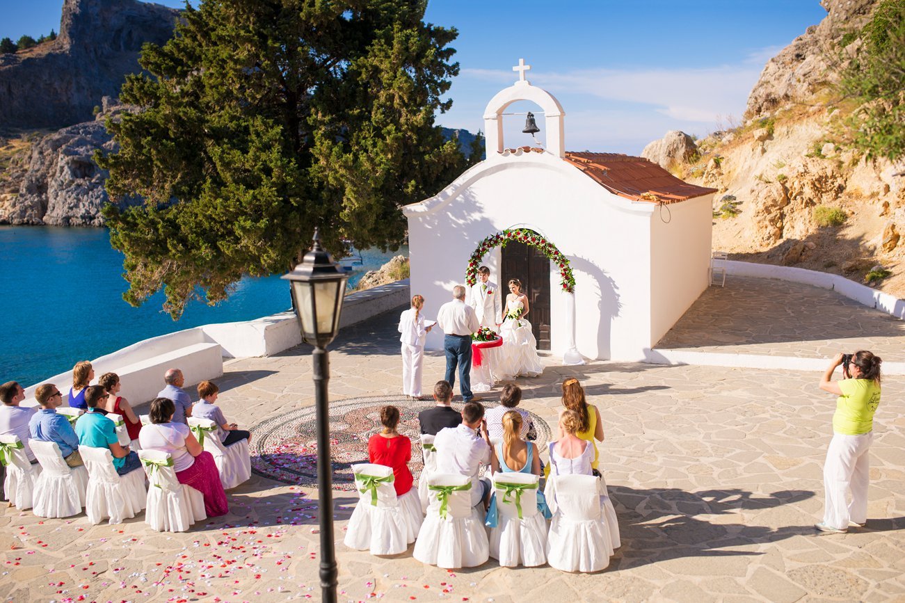 소소하게 아름다운 결혼식장으로 인기있는 그리스 한 섬의 작은 교회.jpg | 인스티즈