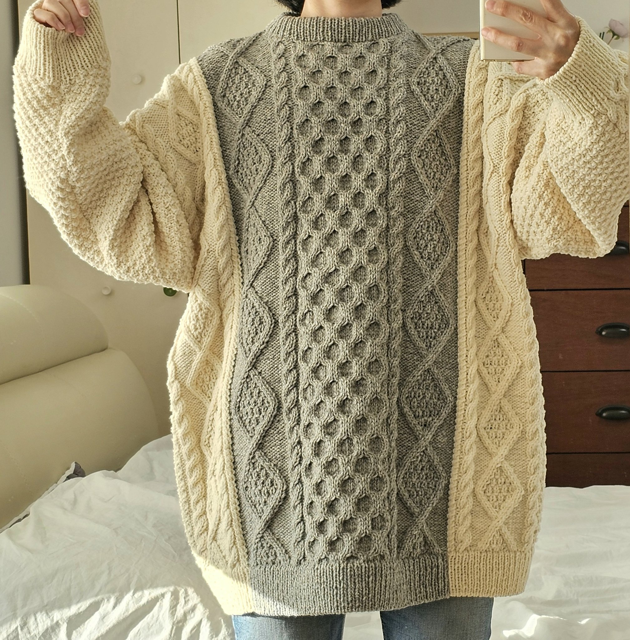 보테가 베네타의 260만원 스웨터를 따라서 뜬 사람 | 인스티즈