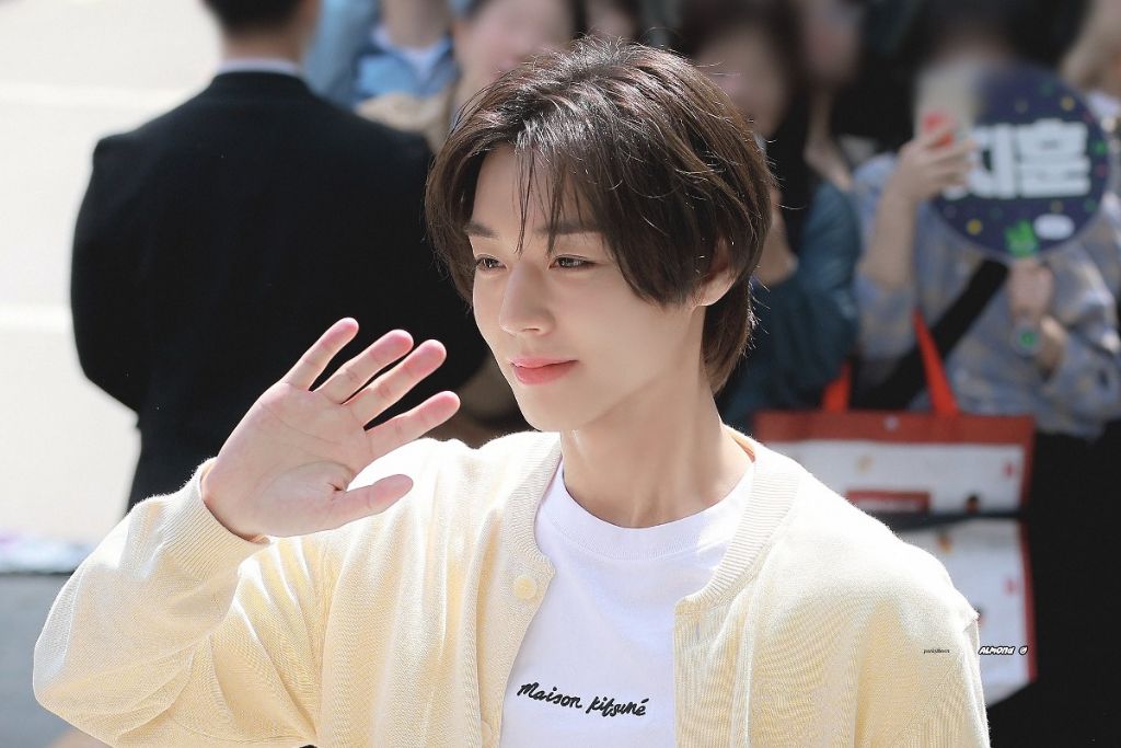 살 엄청 뺀것같은 최근 박지훈 | 인스티즈