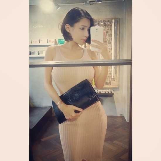 가슴이 커보이는 여성 옷소재 | 인스티즈