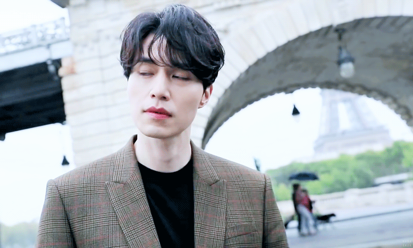 파리까지 일하러간 저승사자 이동욱.gif | 인스티즈