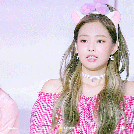 카톡 잘 씹을거같이 생겼는데 성격은 의외인 블랙핑크 제니.gif | 인스티즈