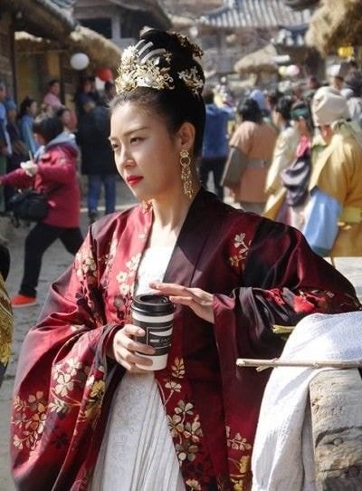 ?? 나 사극에 현대문물 끼얹는거 좋아함 | 인스티즈
