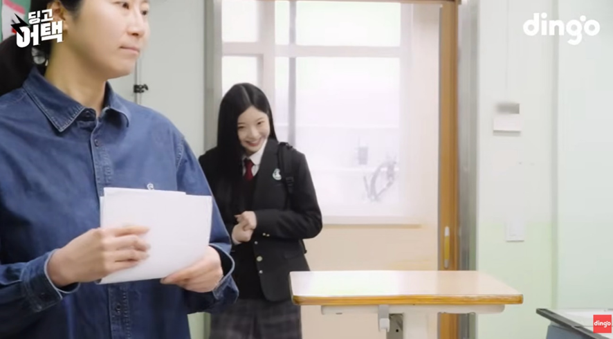 고등학교에 존예 학생 전학오면 찐 반응.jpg | 인스티즈