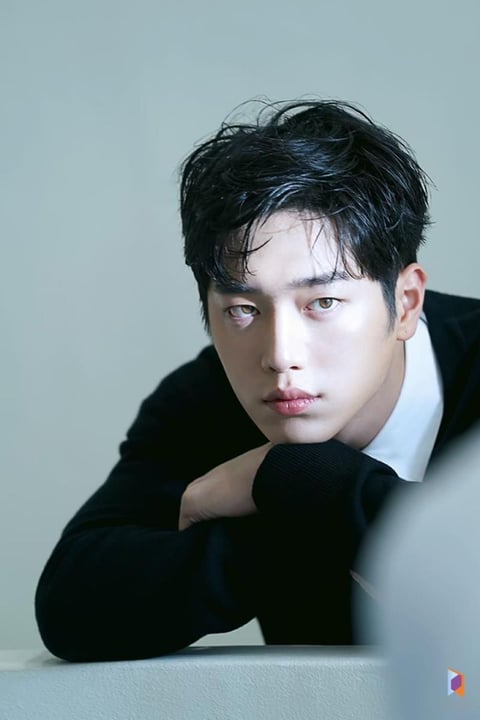 서강준은 눈이 캐리했다vs입술 포함 하관이 캐리했다 하나만 골라보는 달글 | 인스티즈