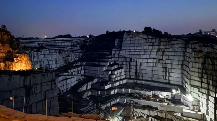 익산 채석장을 재활용한 카페 수준 | 인스티즈