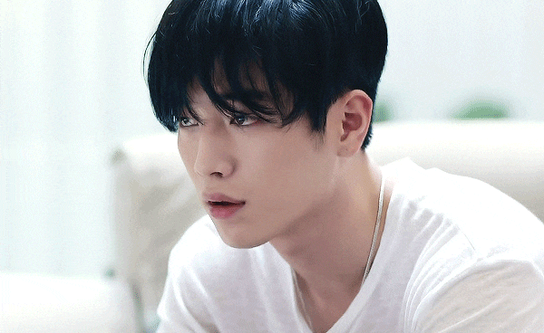 서강준은 눈이 캐리했다vs입술 포함 하관이 캐리했다 하나만 골라보는 달글 | 인스티즈