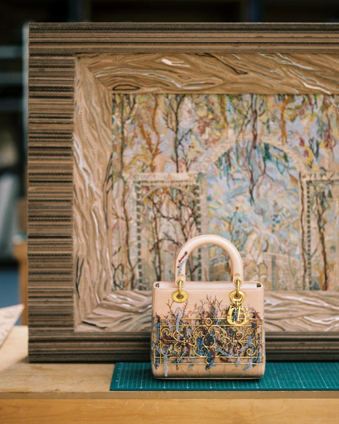 디올이 새로 맨들었다는 신상 레이디백 | 인스티즈