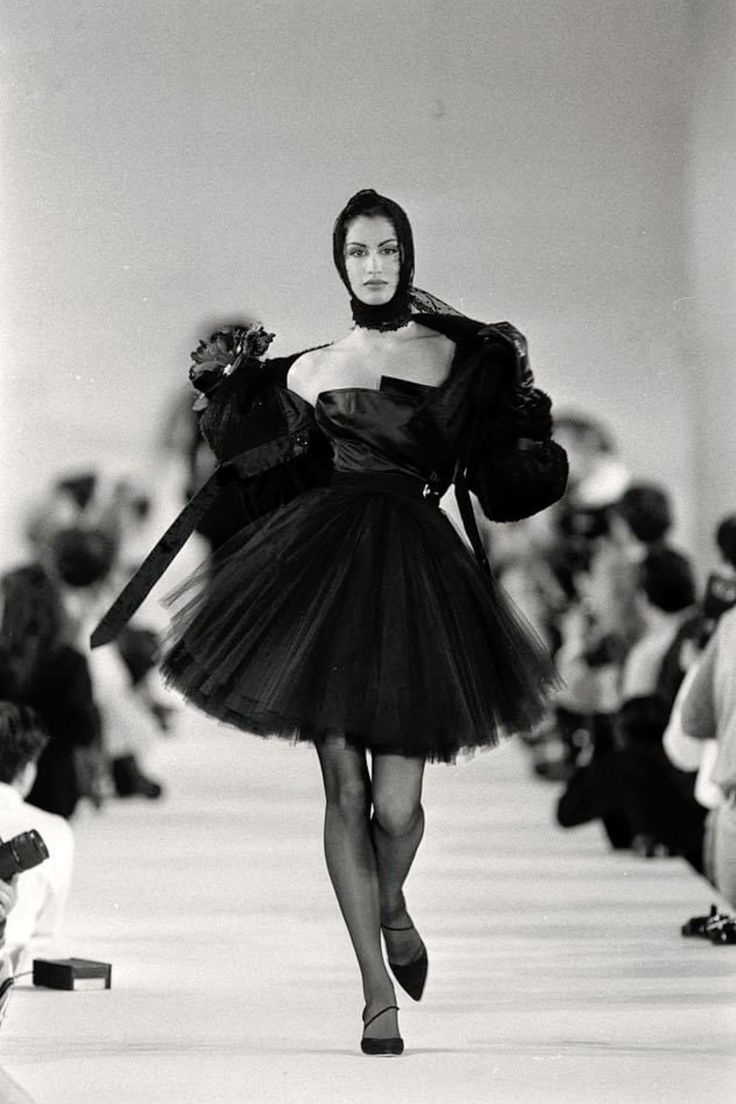 7년간 명품 브랜드 런웨이 씹어먹고 은퇴해버린 모델 | 인스티즈