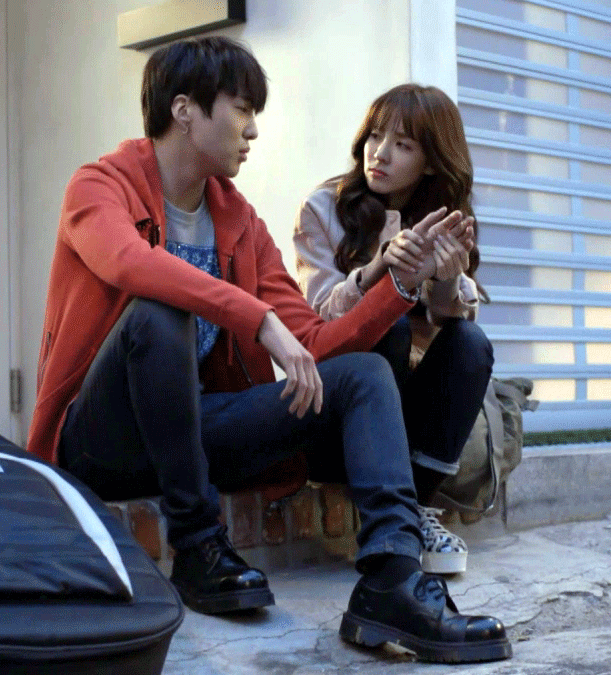 체구(덩치)가 정말 작은걸로 유명한 여자연예인 TOP3 (남자랑 키차이 체격차이...) | 인스티즈