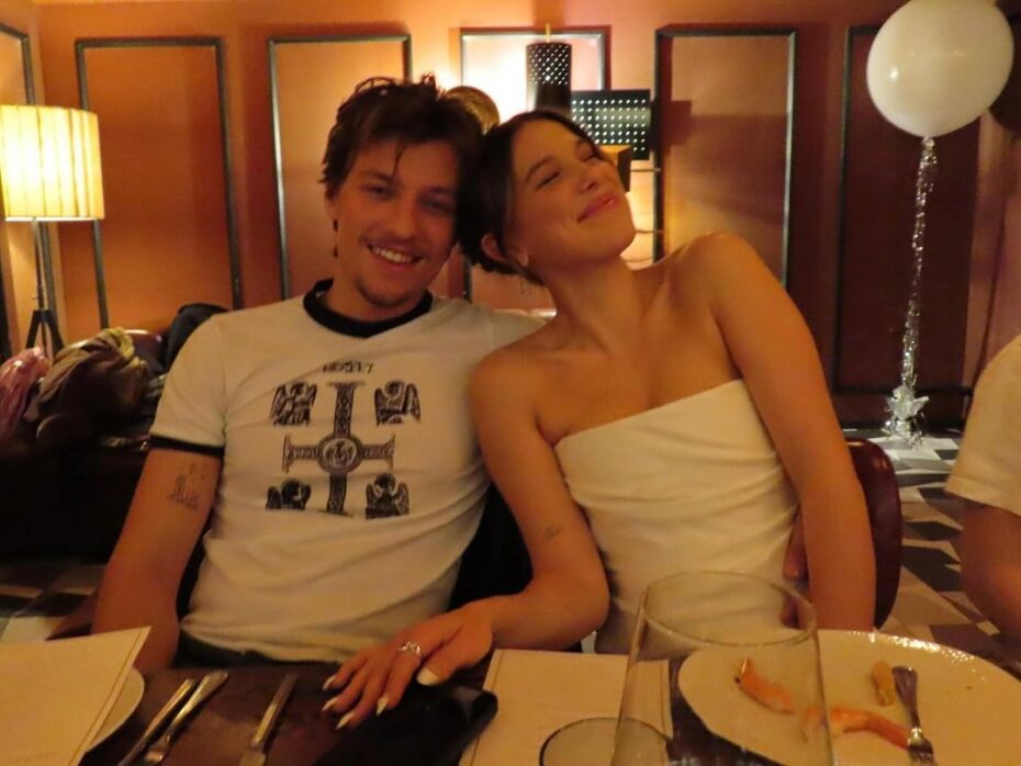 아시안 아기 입양한거 같다는 기묘한 이야기 밀리 바비 브라운 | 인스티즈