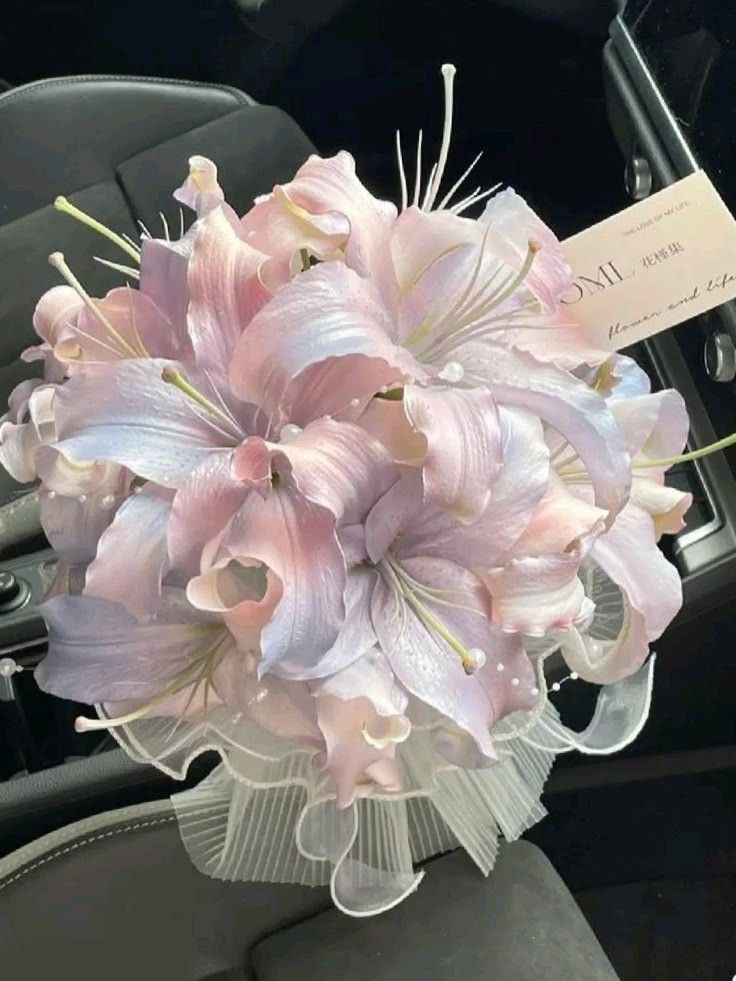 🙋: 싼티 안 나는 걸로 주세요... 주문하신 꽃다발 나왔습니다 💐🪻 | 인스티즈