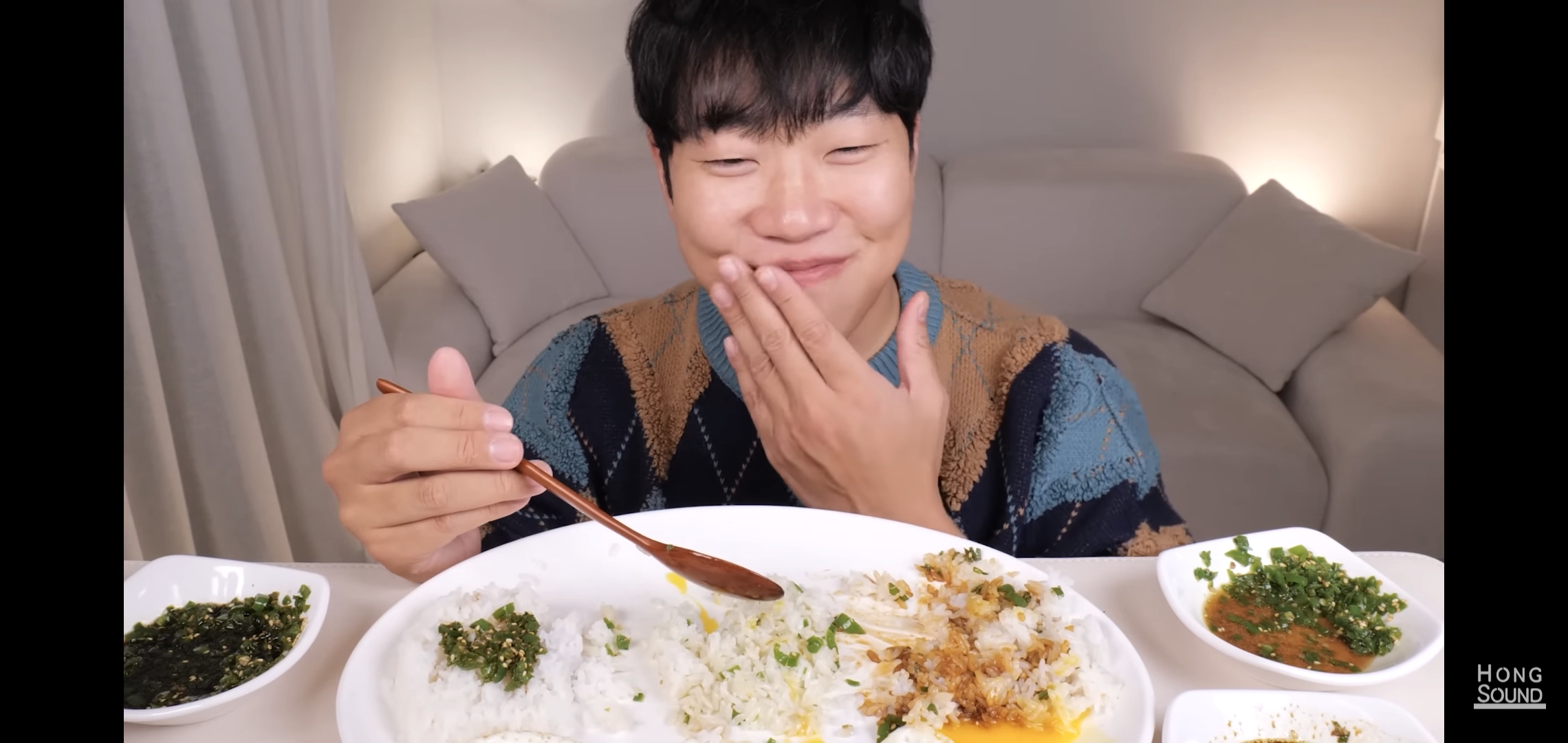 논란의 선재스님 11만원짜리 간장 먹어보고 충격받은 유튜버 반응.jpg | 인스티즈