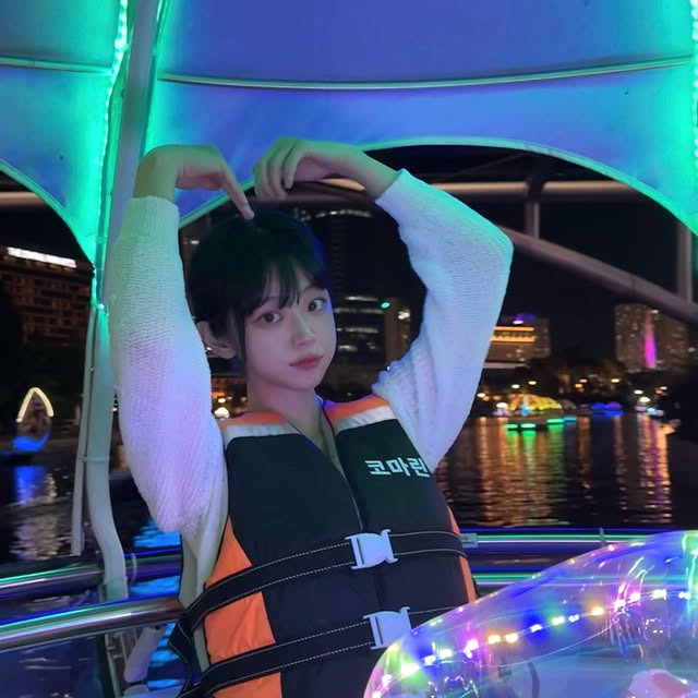 여돌들 중에서도 이쁜축에 속한다고 보는 QWER쵸단 | 인스티즈