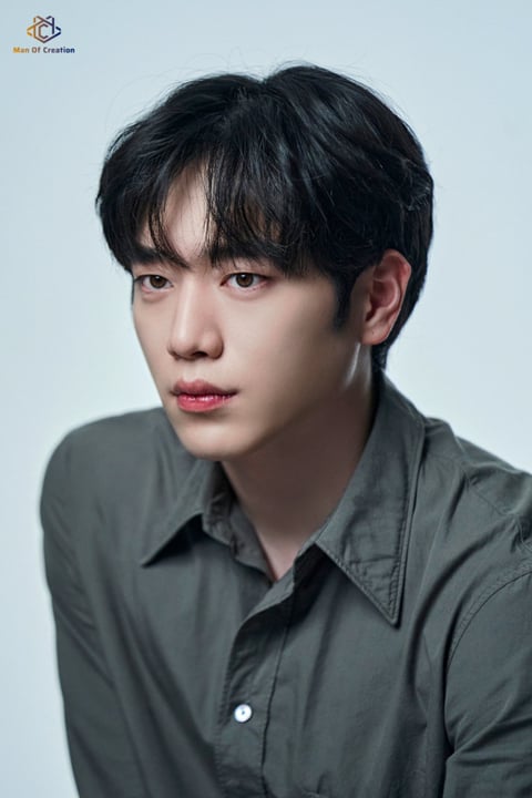 서강준은 눈이 캐리했다vs입술 포함 하관이 캐리했다 하나만 골라보는 달글 | 인스티즈