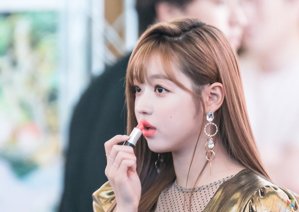오마이걸 유아 입술 모음 | 인스티즈