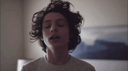 02년생인데 묘하게 80년대 분위기가 나는 배우 핀 울프하드 (Finn Wolfhard) | 인스티즈