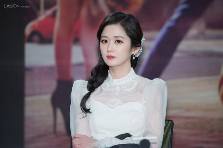 수수한 얼굴이다 vs 화려한 얼굴이다 | 인스티즈