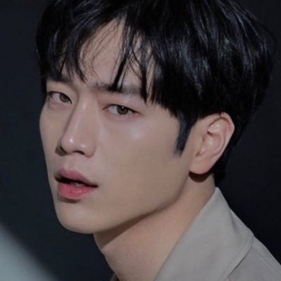 서강준은 눈이 캐리했다vs입술 포함 하관이 캐리했다 하나만 골라보는 달글 | 인스티즈