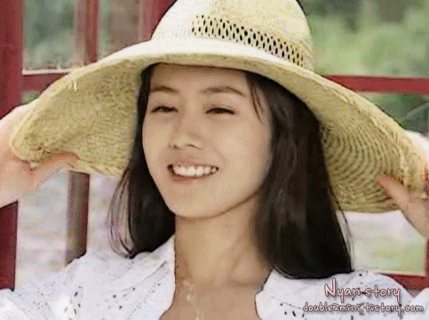 손예진 눈웃음 모음.gif | 인스티즈