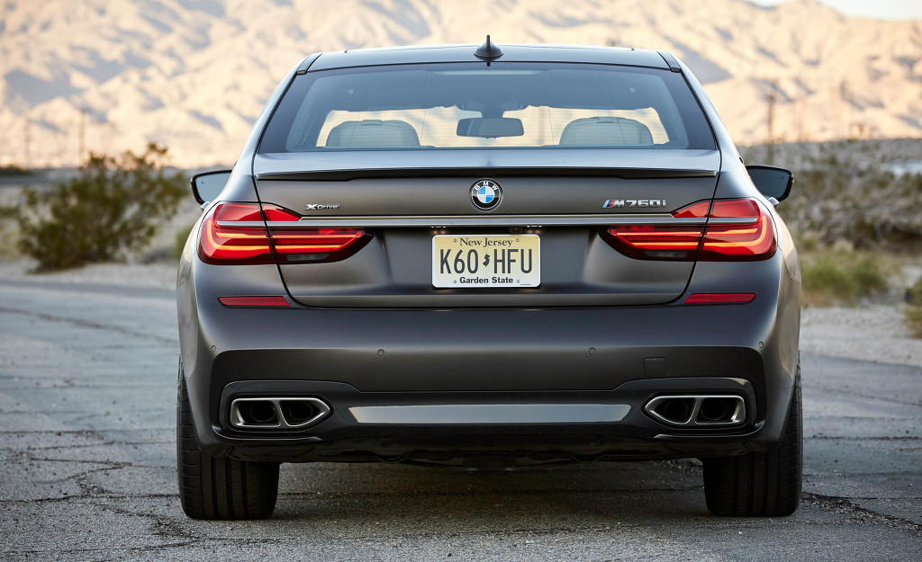 2017 BMW M760i xDrive [데이터주의] | 인스티즈