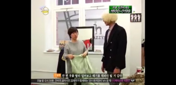 [론치마이라이프] 유아인이 여성코디를 대하는법.jpg | 인스티즈