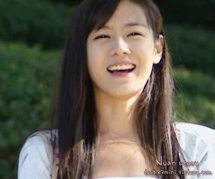 손예진 눈웃음 모음.gif | 인스티즈