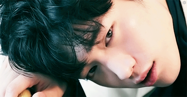 중국에서 방영 도중에 실시간 규제먹고 종영된 BL 드라마 스토리.gif | 인스티즈