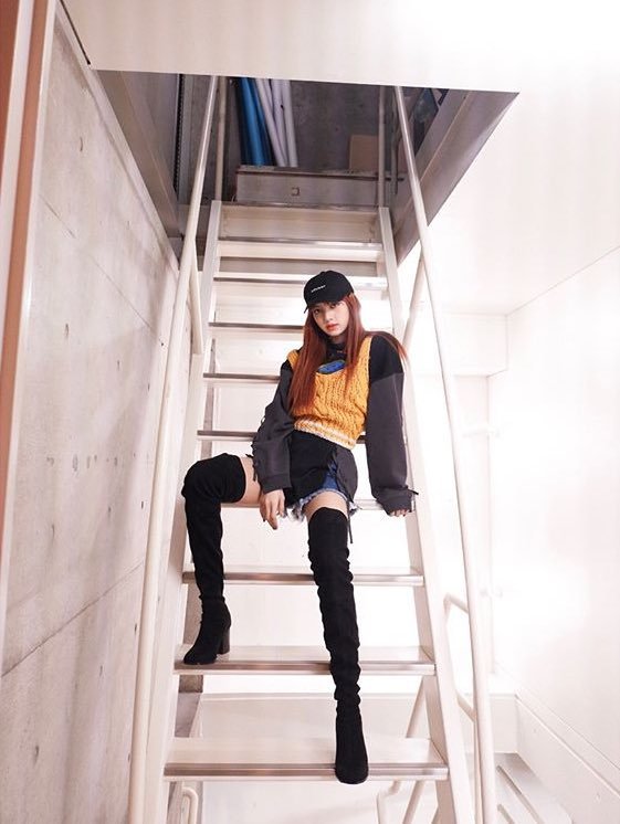 볼 때마다 놀라는 블랙핑크 리사 비율.jpg | 인스티즈