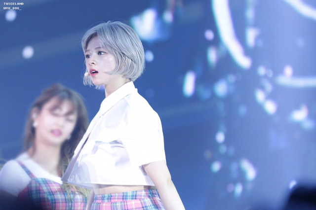 숏컷 탈피하고 리즈찍는 트와이스 정연 | 인스티즈