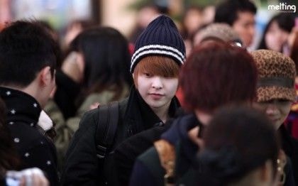 엑소 시우민 데뷔초에 27일만에 나타나서 팬들 뒤집어졌던 날 | 인스티즈