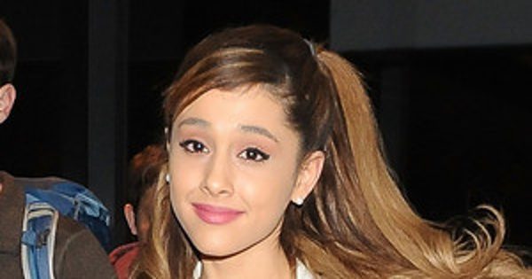 아리아나 그란데가 항상 반묶음머리를 고집한 이유 | 인스티즈